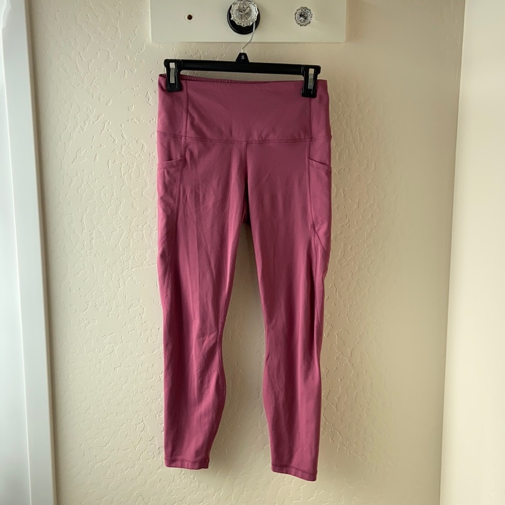 Pink Yogalicious Luz Cropped Leggings - Small